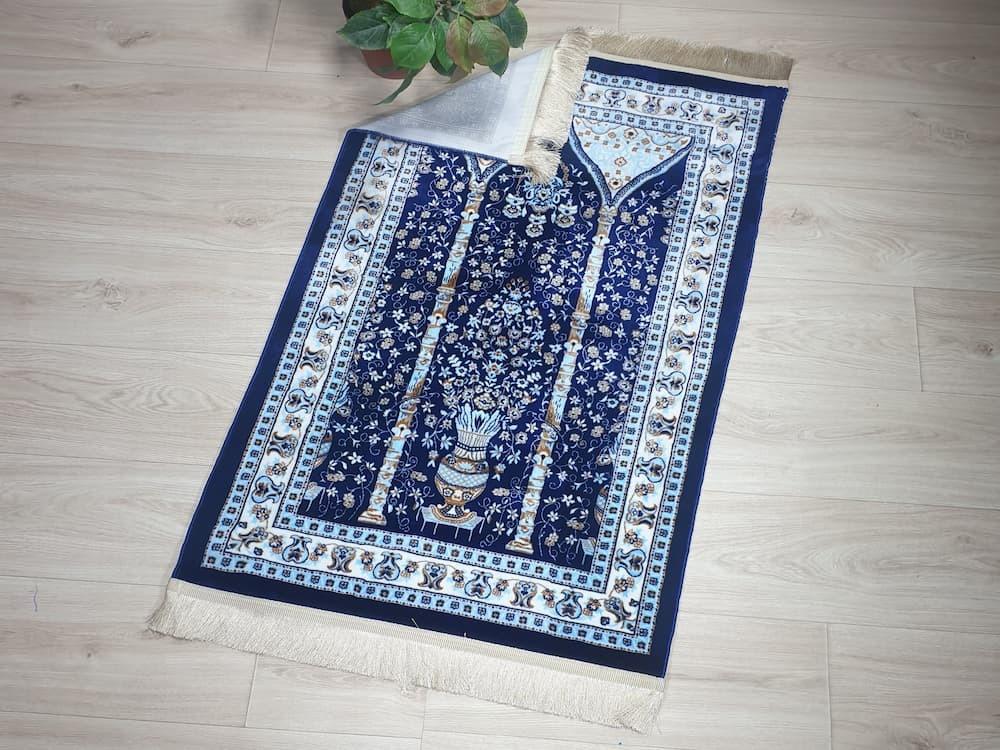 Luxurious and comfortable prayer rug, multiple colors