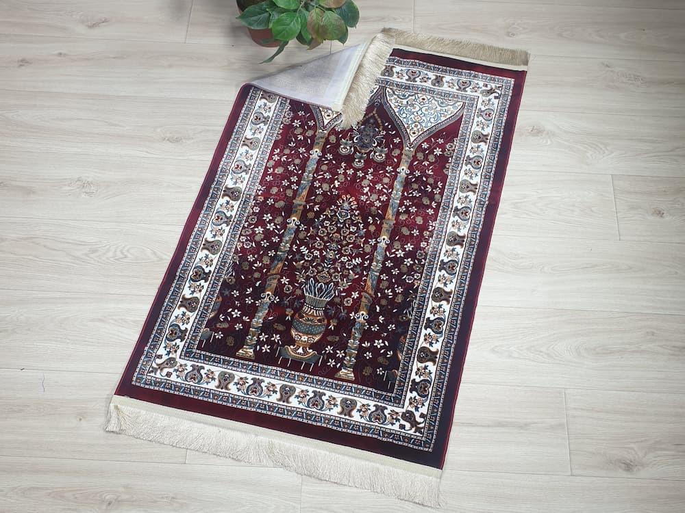 Luxurious and comfortable prayer rug, multiple colors