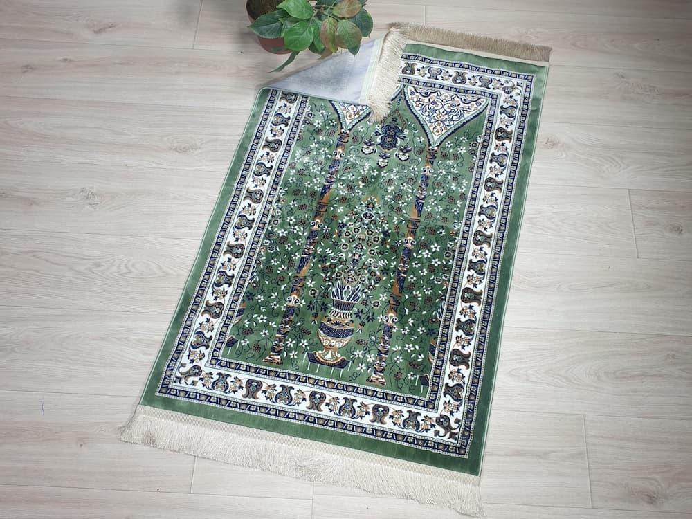 Luxurious and comfortable prayer rug, multiple colors